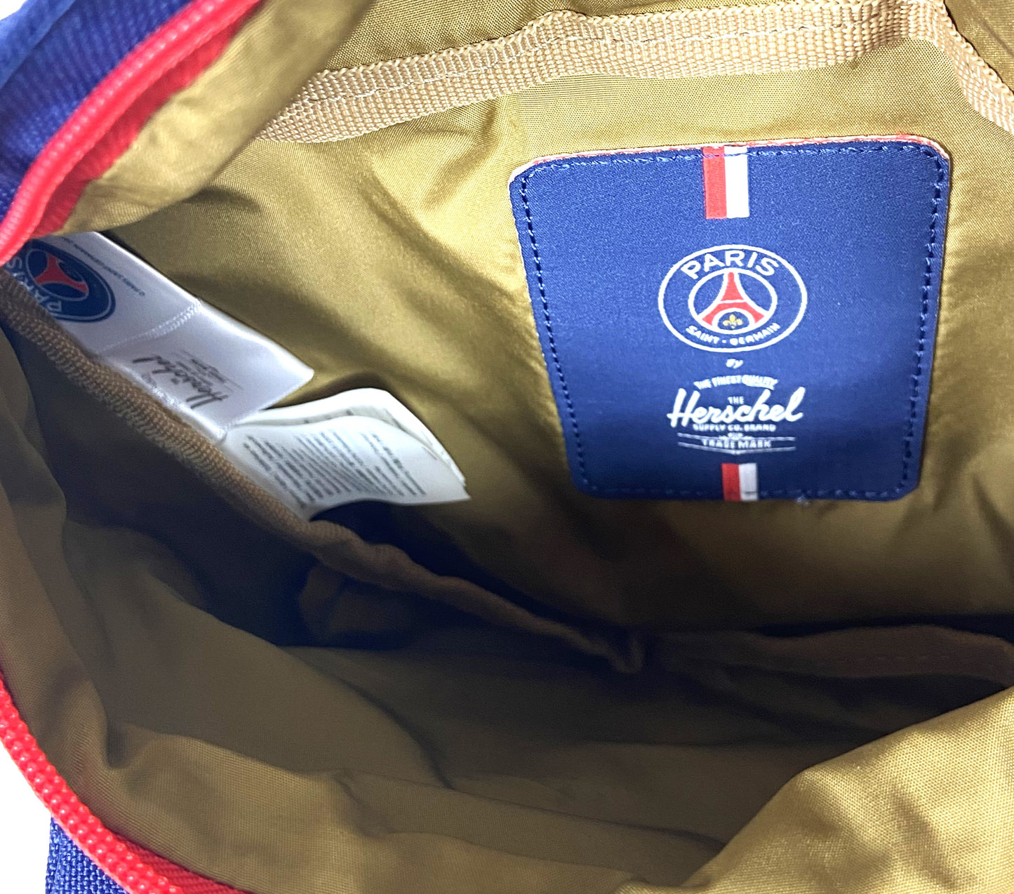 BNWT 2019 2020 Paris Saint-Germain x Herschel Supply Co Seventeen Football Bum Bag