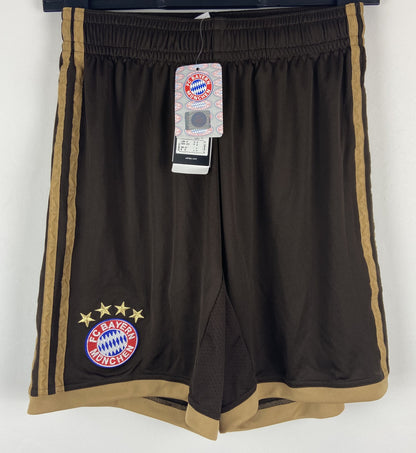 BNWT 2013 2014 Bayern Munich Adidas Away Football Shorts Kids 13-14 Years